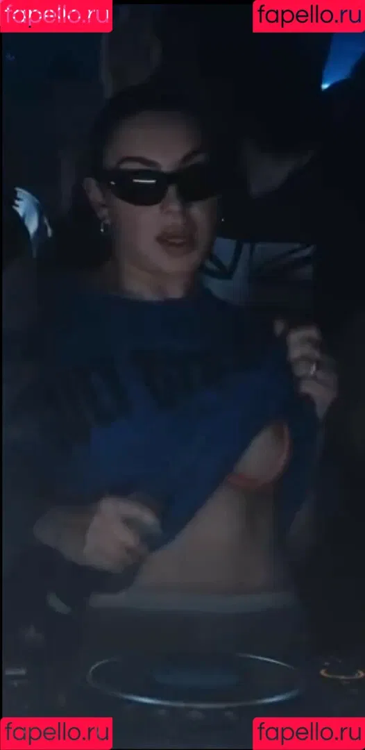 Charli XCX / charli_xcx / charlignarly Onlyfans Photo Gallery 