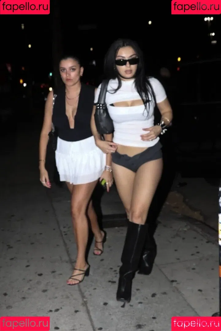 Charli XCX / charli_xcx / charlignarly Onlyfans Photo Gallery 