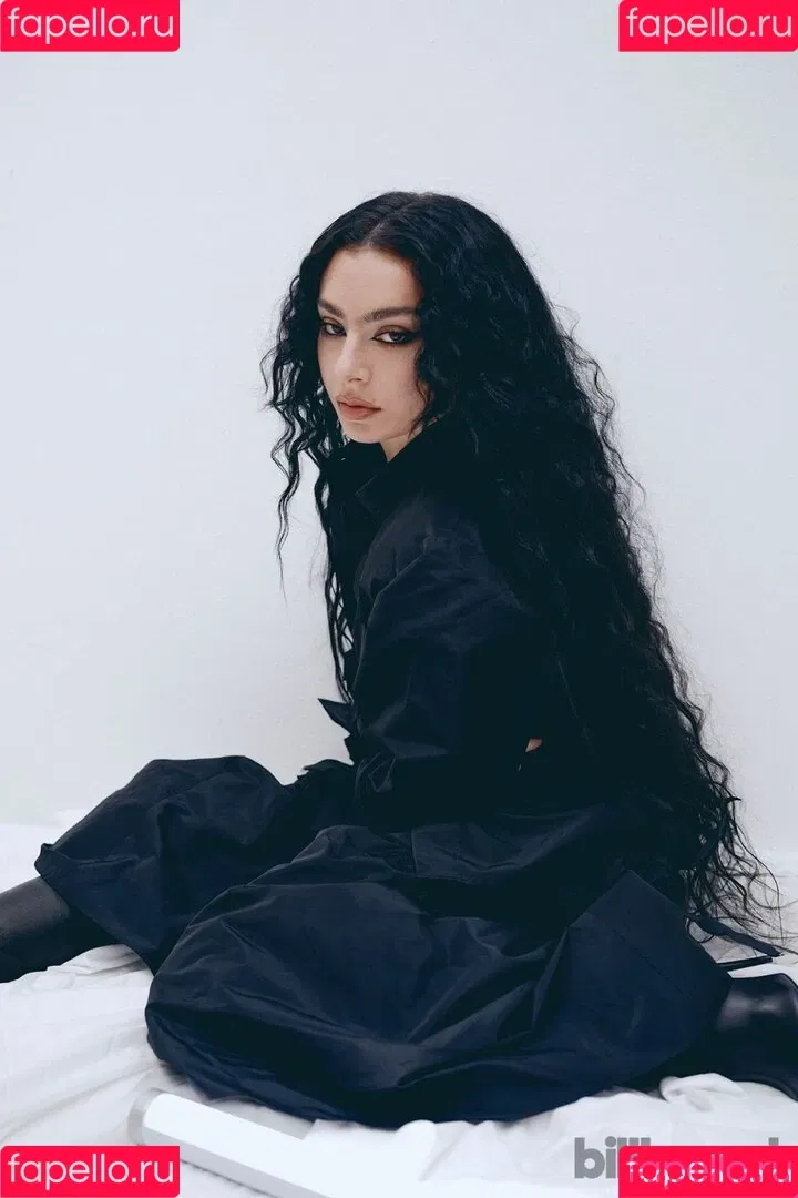 Charli XCX / charli_xcx / charlignarly Onlyfans Photo Gallery 