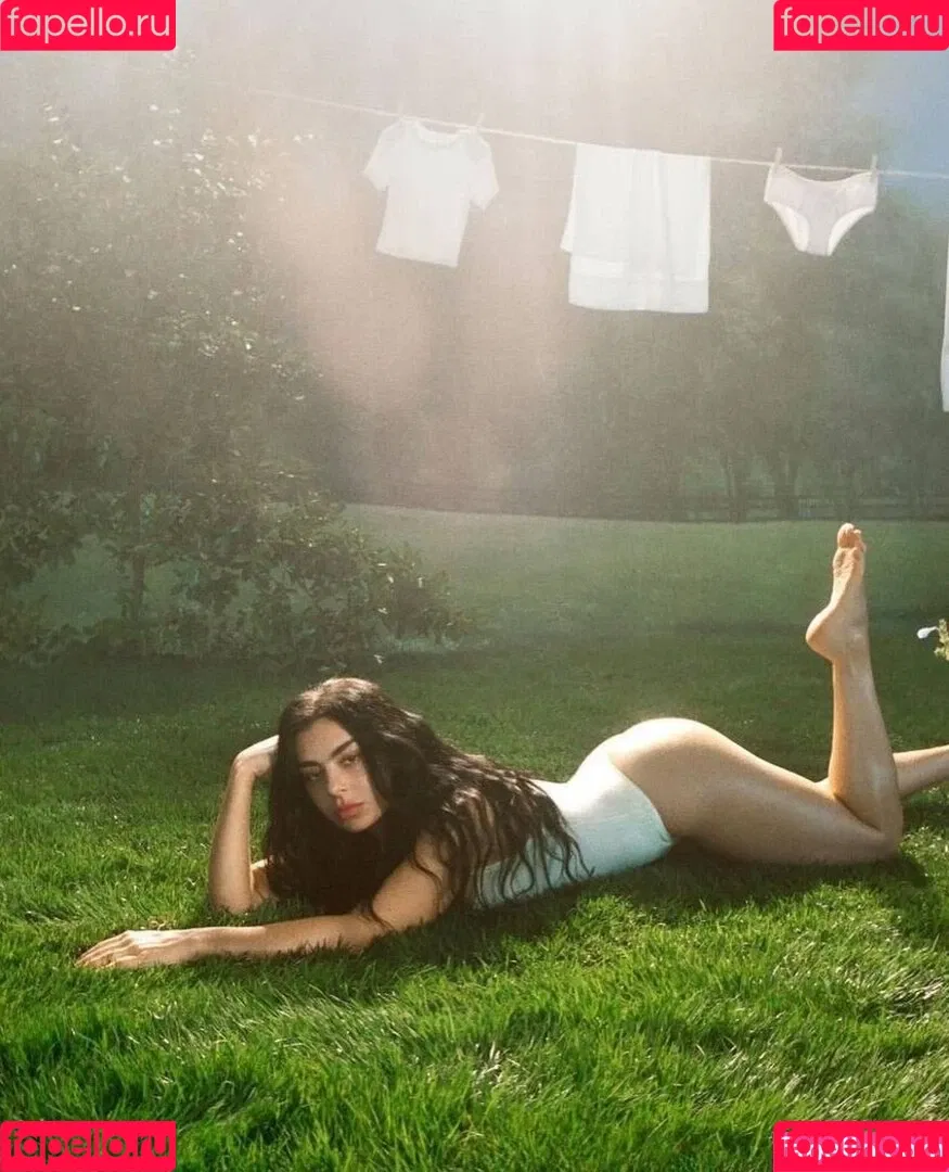 Charli XCX / charli_xcx / charlignarly Onlyfans Photo Gallery 