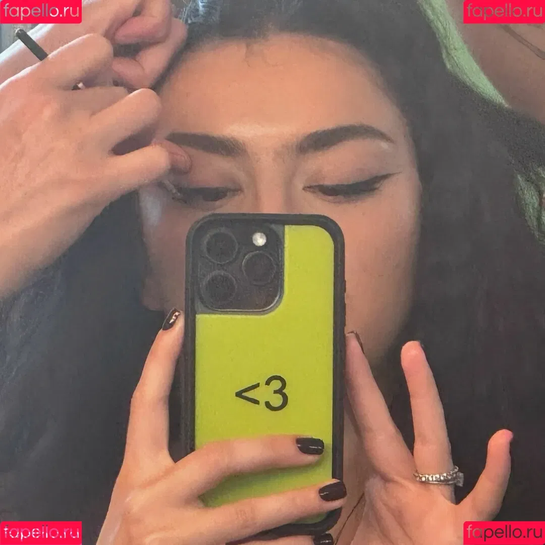 Charli XCX / charli_xcx / charlignarly Onlyfans Photo Gallery 