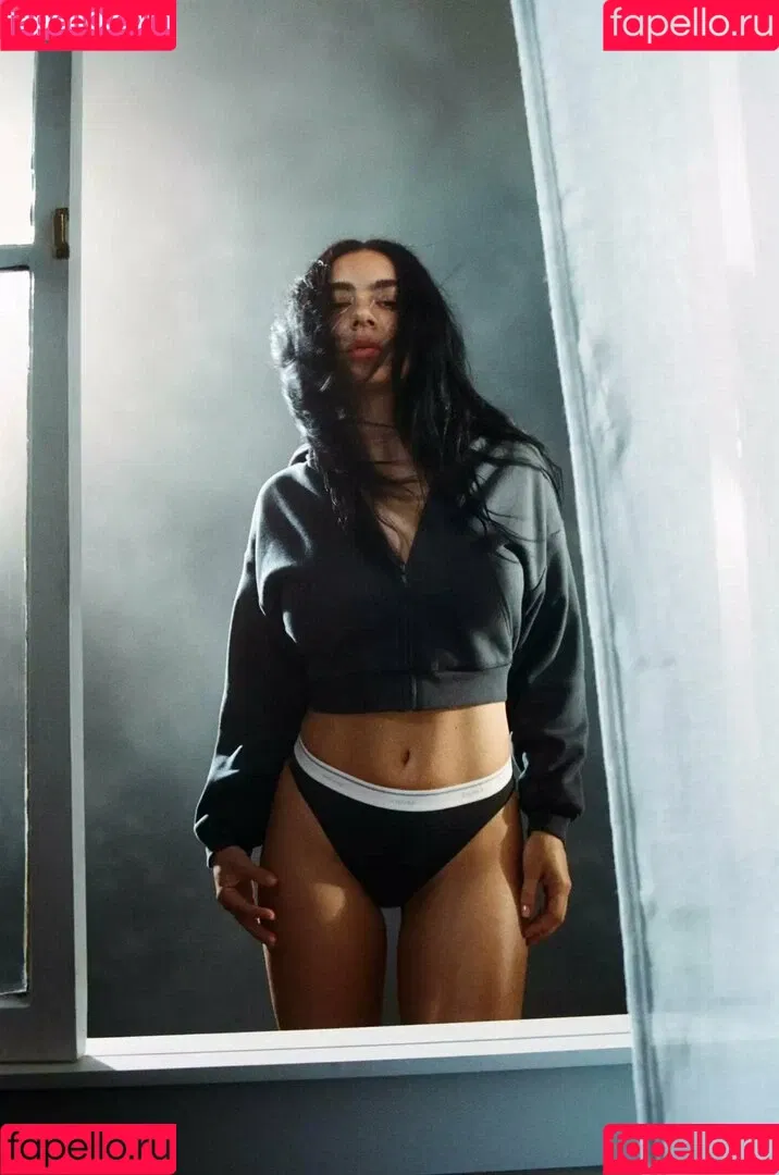 Charli XCX / charli_xcx / charlignarly Onlyfans Photo Gallery 