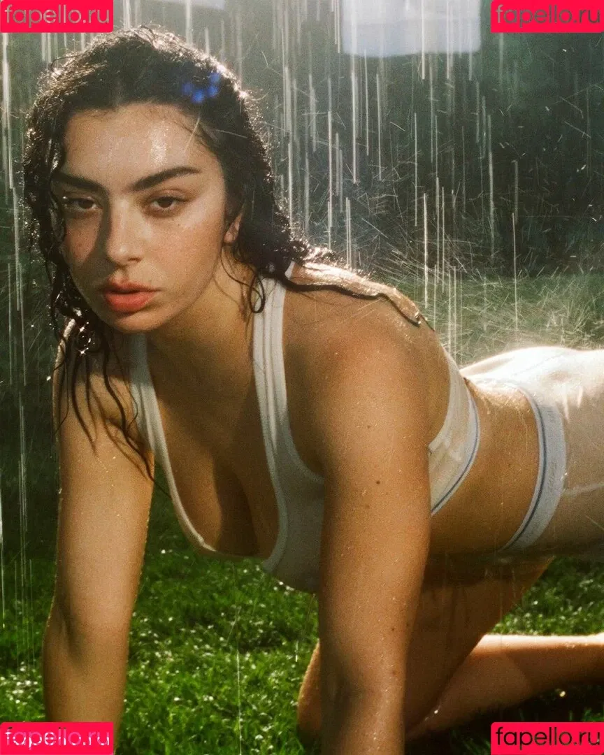 Charli XCX / charli_xcx / charlignarly Onlyfans Photo Gallery 