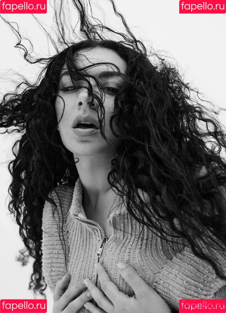 Charli XCX / charli_xcx / charlignarly Onlyfans Photo Gallery 
