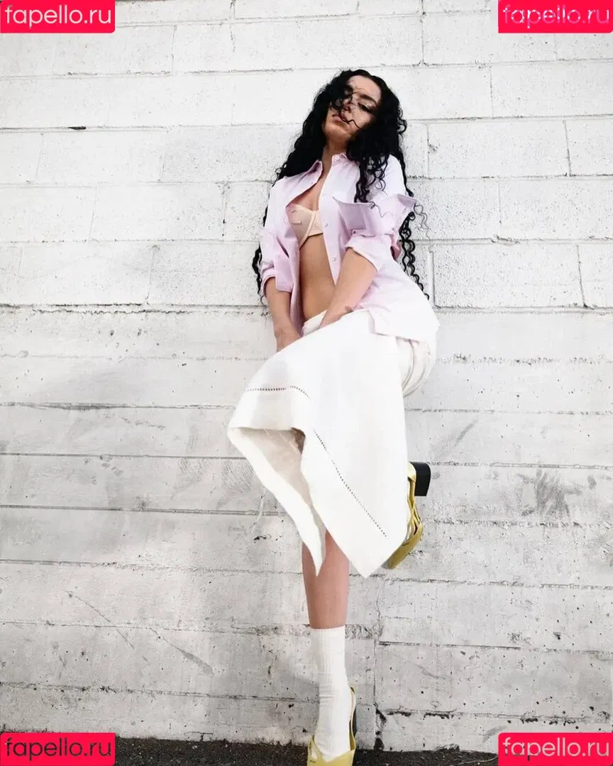 Charli XCX / charli_xcx / charlignarly Onlyfans Photo Gallery 