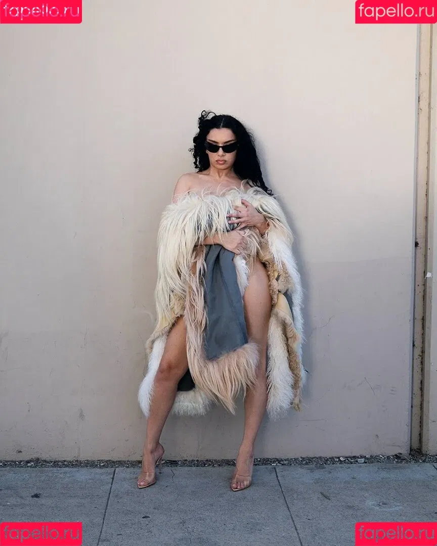 Charli XCX / charli_xcx / charlignarly Onlyfans Photo Gallery 