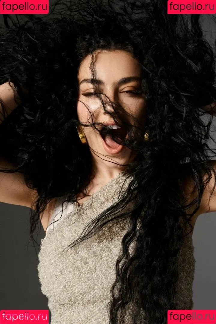 Charli XCX / charli_xcx / charlignarly Onlyfans Photo Gallery 
