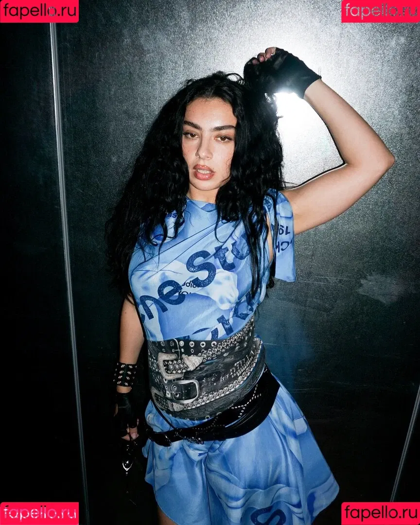 Charli XCX / charli_xcx / charlignarly Onlyfans Photo Gallery 
