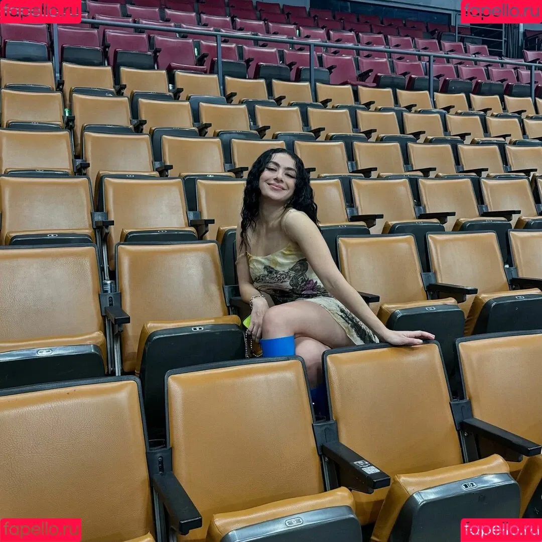 Charli XCX / charli_xcx / charlignarly Onlyfans Photo Gallery 