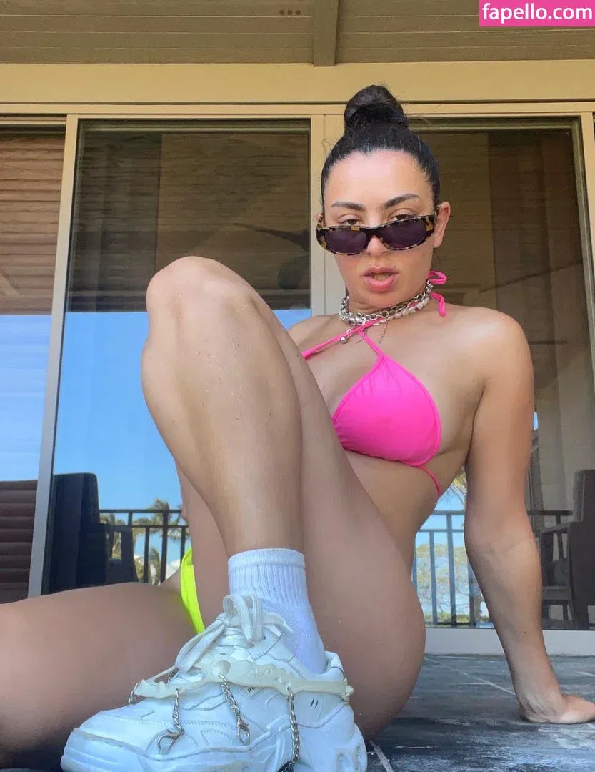 Charli XCX / charli_xcx / charlignarly Onlyfans Photo Gallery 