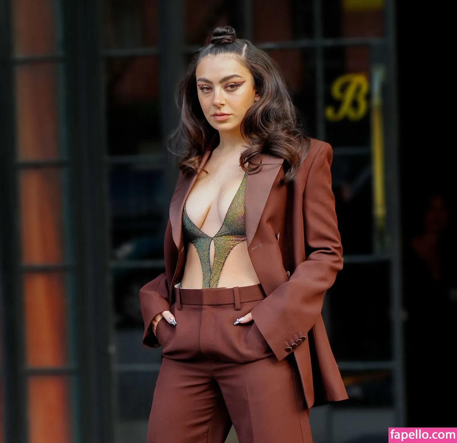 Charli XCX / charli_xcx / charlignarly Onlyfans Photo Gallery 