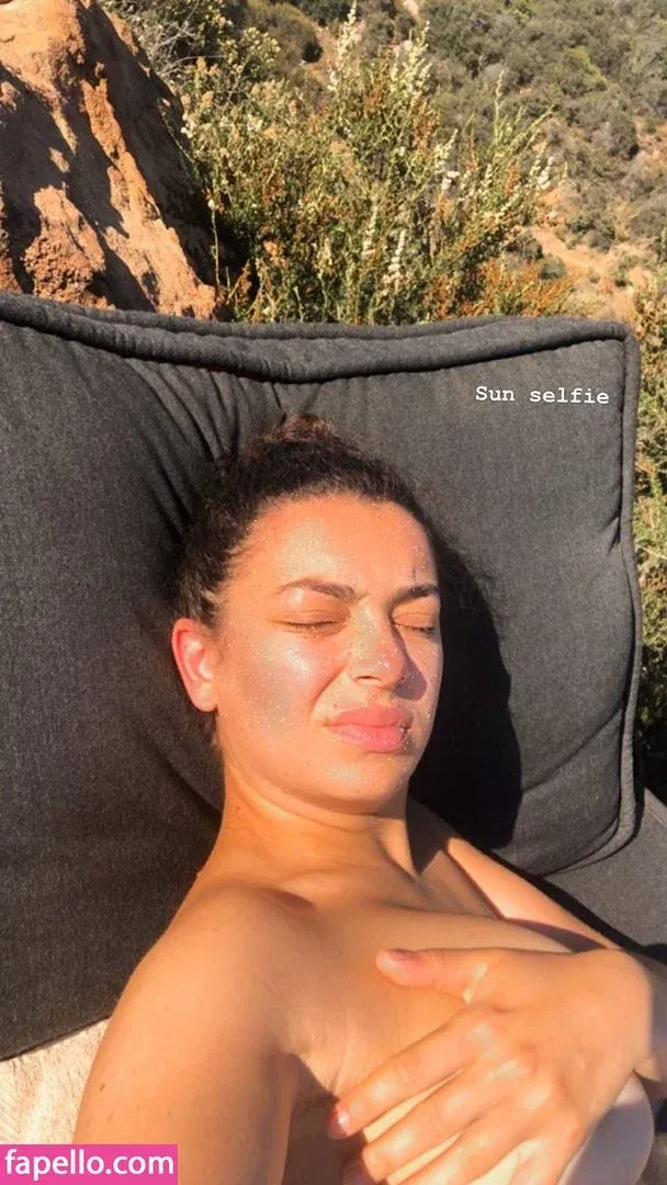 Charli XCX / charli_xcx / charlignarly Onlyfans Photo Gallery 