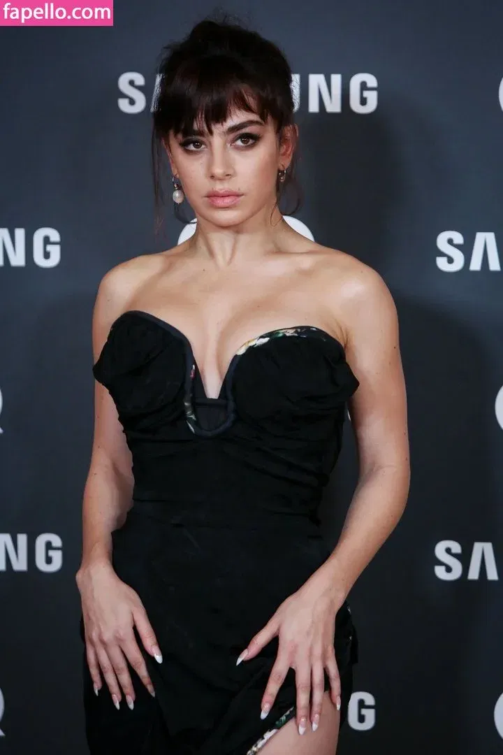 Charli XCX / charli_xcx / charlignarly Onlyfans Photo Gallery 