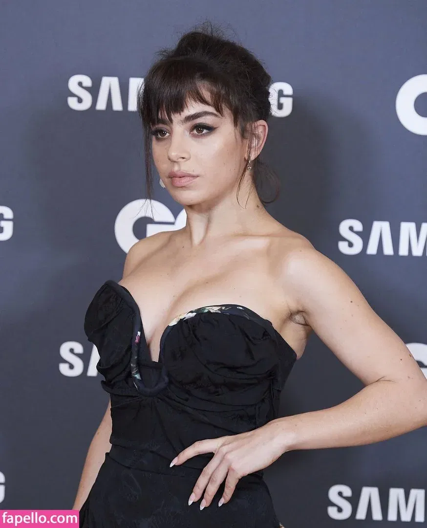 Charli XCX / charli_xcx / charlignarly Onlyfans Photo Gallery 