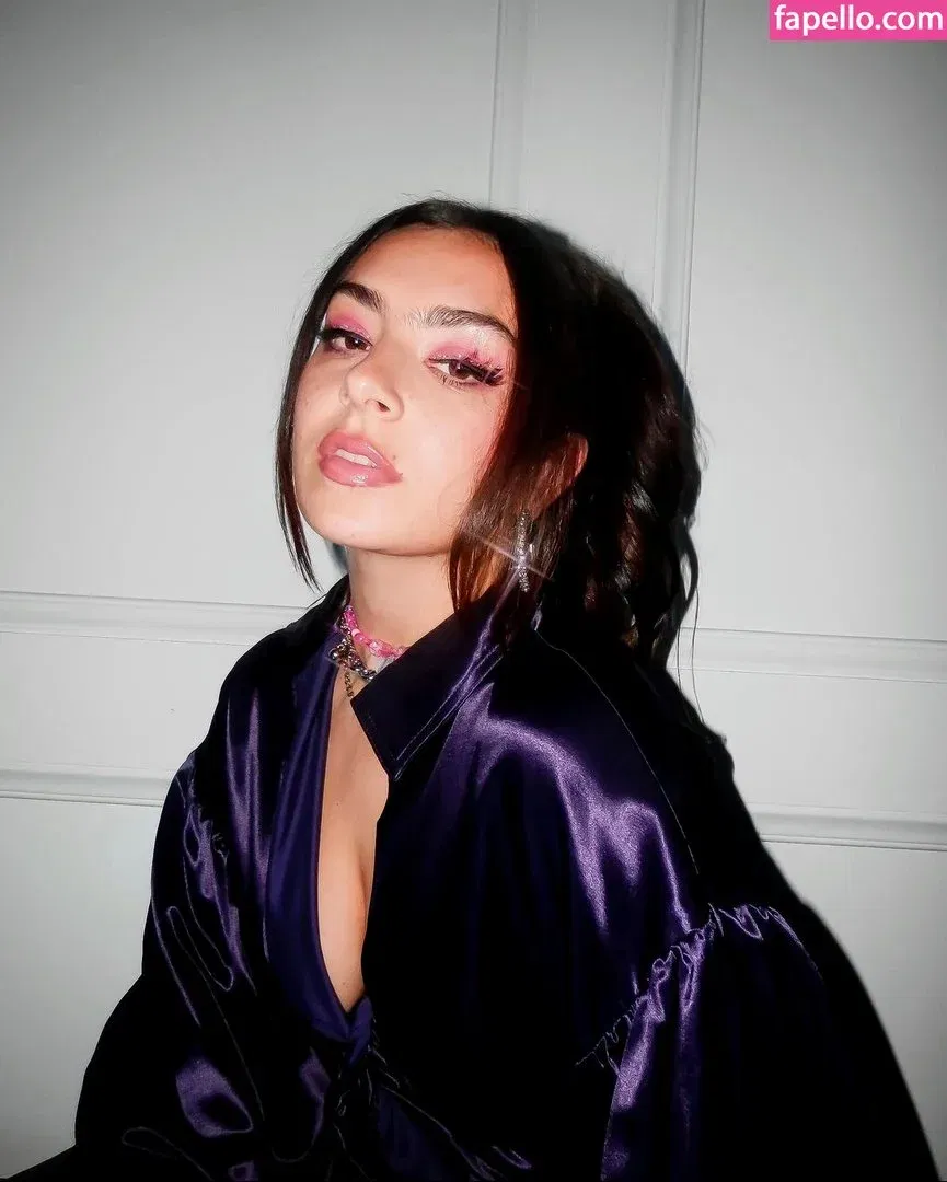 Charli XCX / charli_xcx / charlignarly Onlyfans Photo Gallery 