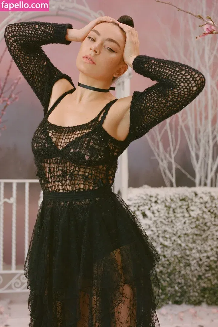 Charli XCX / charli_xcx / charlignarly Onlyfans Photo Gallery 