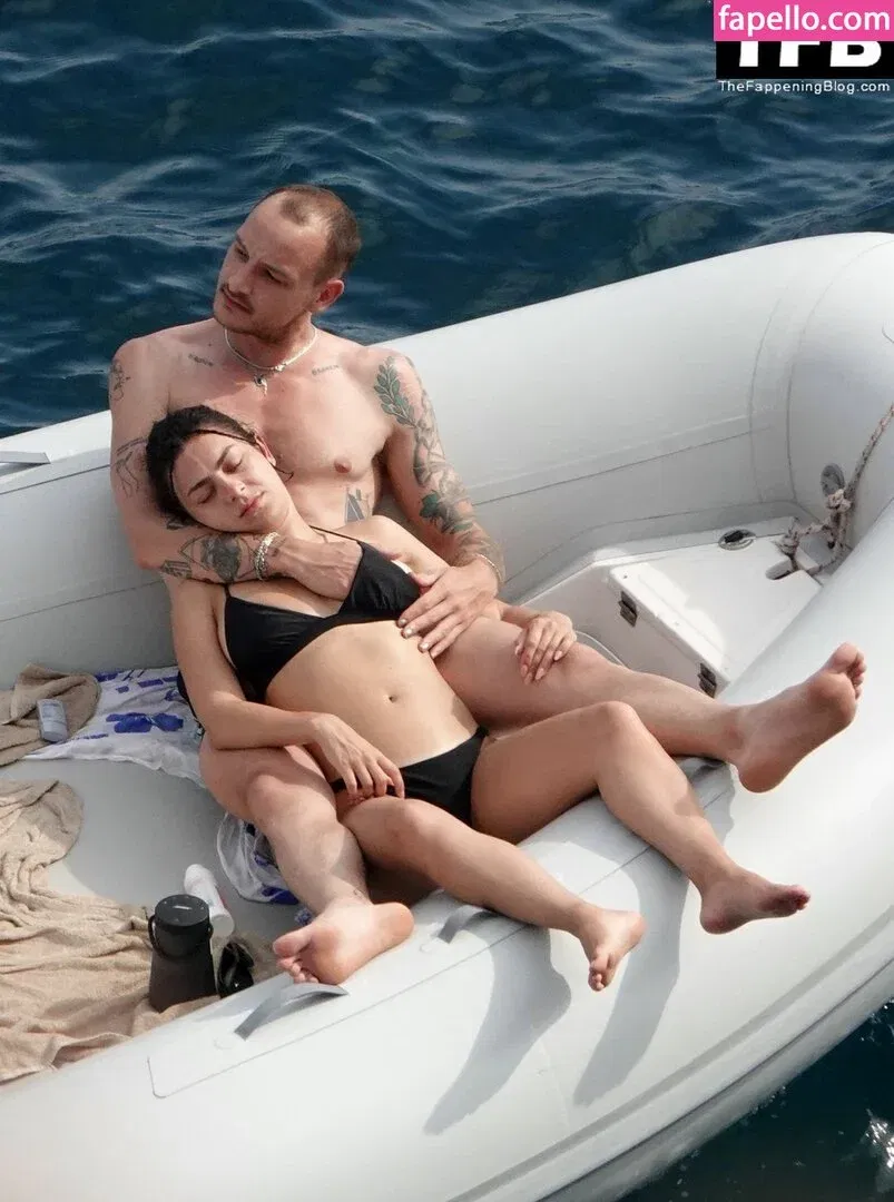 Charli XCX / charli_xcx / charlignarly Onlyfans Photo Gallery 