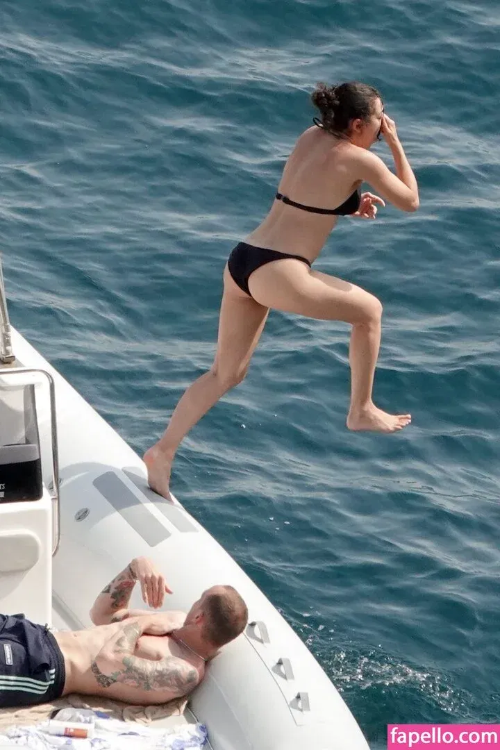 Charli XCX / charli_xcx / charlignarly Onlyfans Photo Gallery 