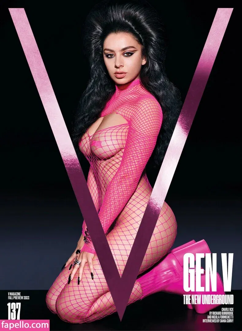 Charli XCX / charli_xcx / charlignarly Onlyfans Photo Gallery 