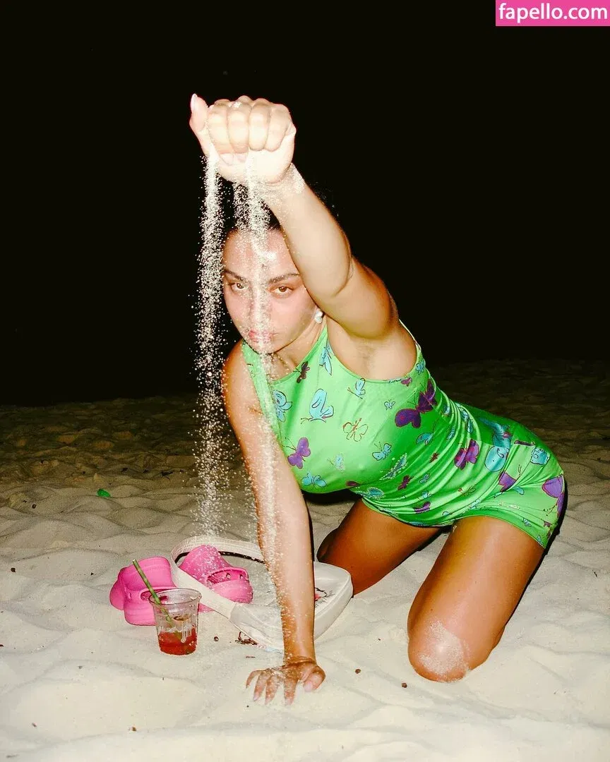 Charli XCX / charli_xcx / charlignarly Onlyfans Photo Gallery 