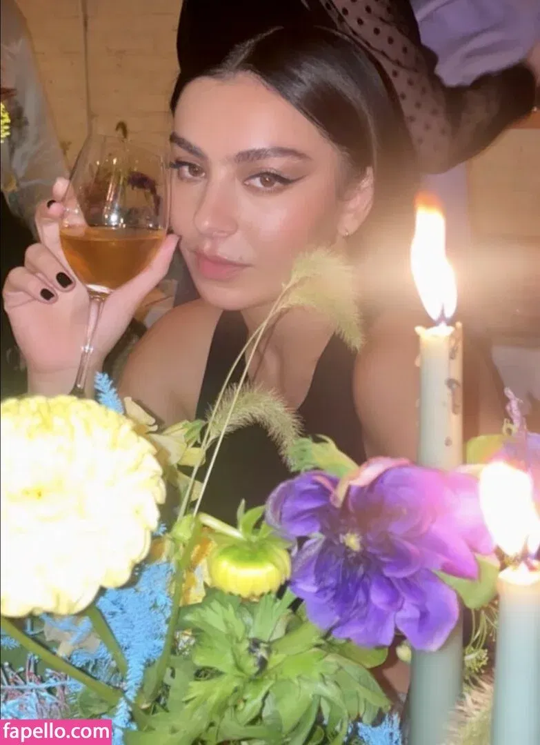 Charli XCX / charli_xcx / charlignarly Onlyfans Photo Gallery 