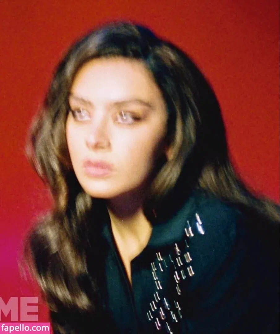 Charli XCX / charli_xcx / charlignarly Onlyfans Photo Gallery 
