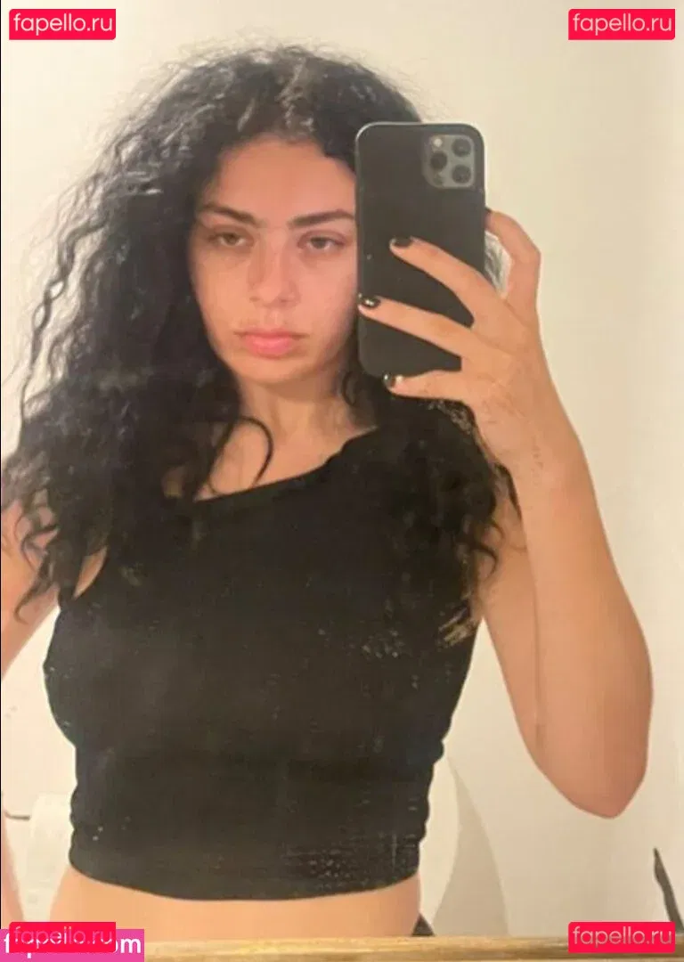 Charli XCX / charli_xcx / charlignarly Onlyfans Photo Gallery 