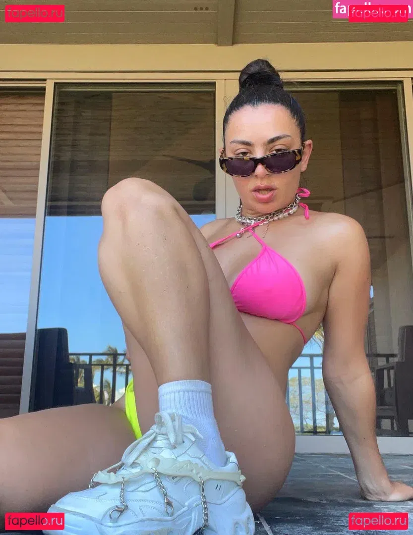 Charli XCX / charli_xcx / charlignarly Onlyfans Photo Gallery 