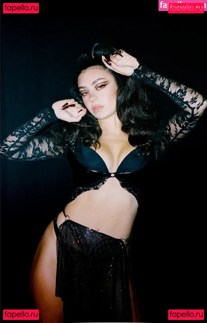Charli XCX / charli_xcx / charlignarly Onlyfans Photo Gallery 
