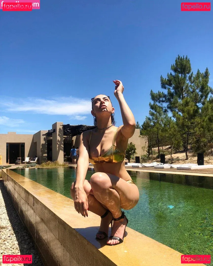 Charli XCX / charli_xcx / charlignarly Onlyfans Photo Gallery 