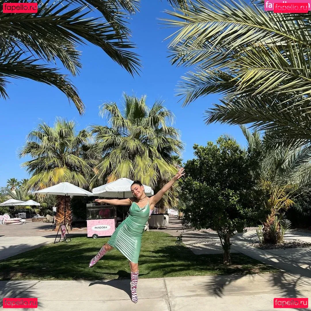 Charli XCX / charli_xcx / charlignarly Onlyfans Photo Gallery 