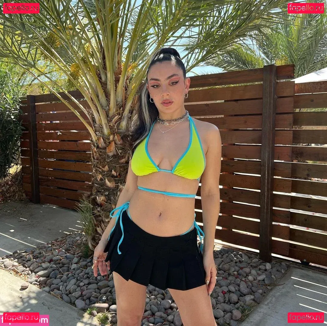 Charli XCX / charli_xcx / charlignarly Onlyfans Photo Gallery 