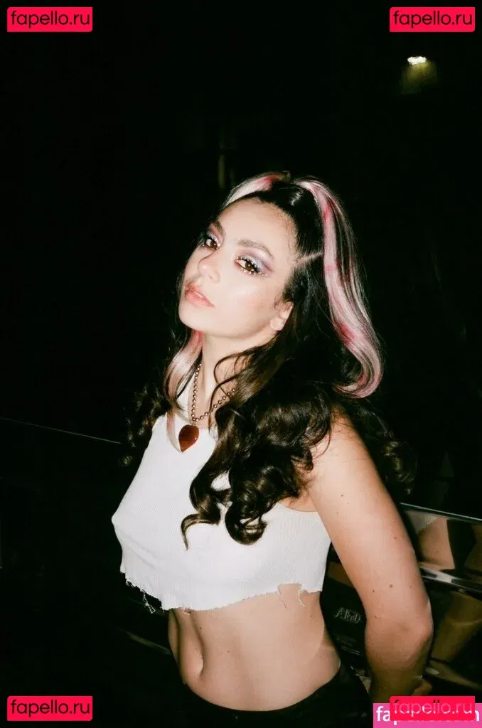 Charli XCX / charli_xcx / charlignarly Onlyfans Photo Gallery 