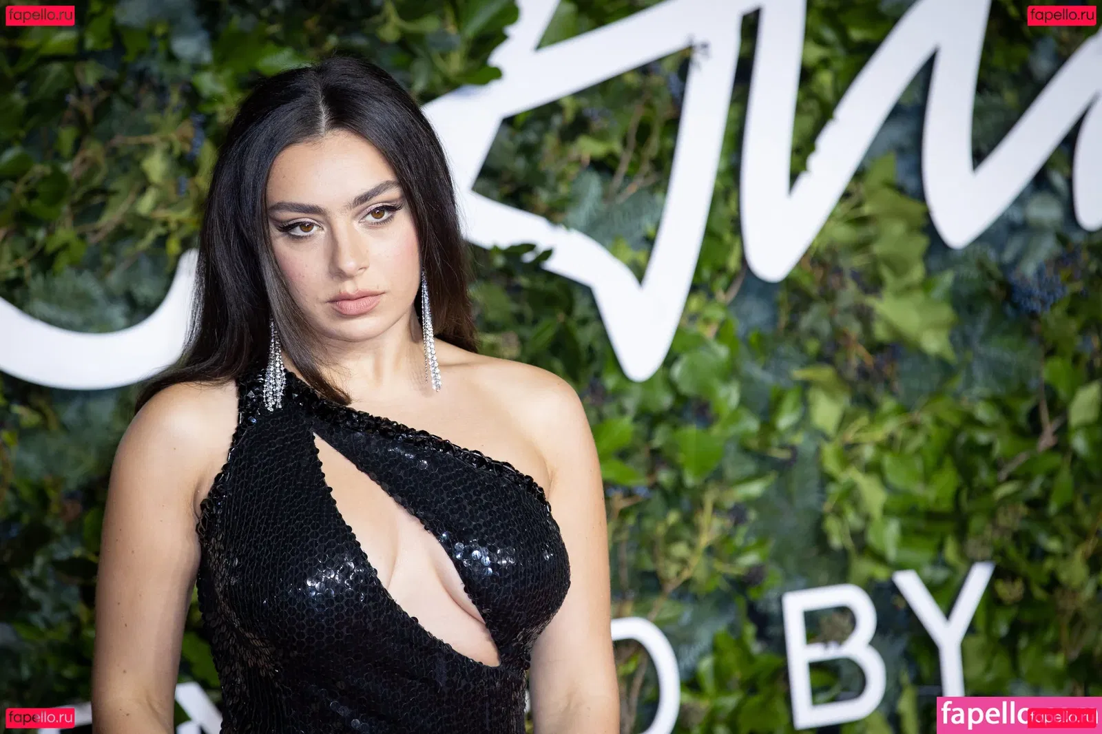 Charli XCX / charli_xcx / charlignarly Onlyfans Photo Gallery 