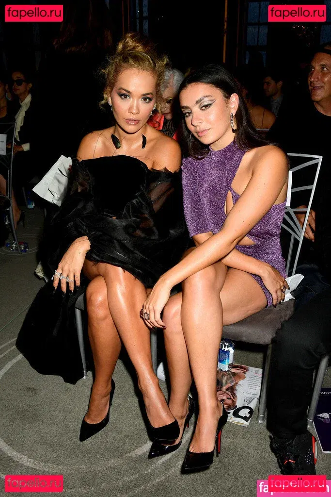 Charli XCX / charli_xcx / charlignarly Onlyfans Photo Gallery 