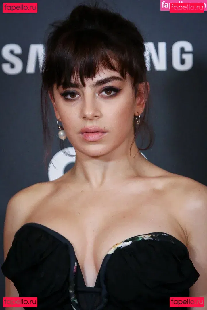 Charli XCX / charli_xcx / charlignarly Onlyfans Photo Gallery 
