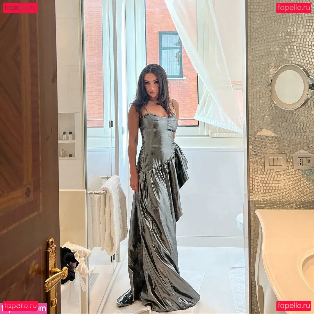 Charli XCX / charli_xcx / charlignarly Onlyfans Photo Gallery 