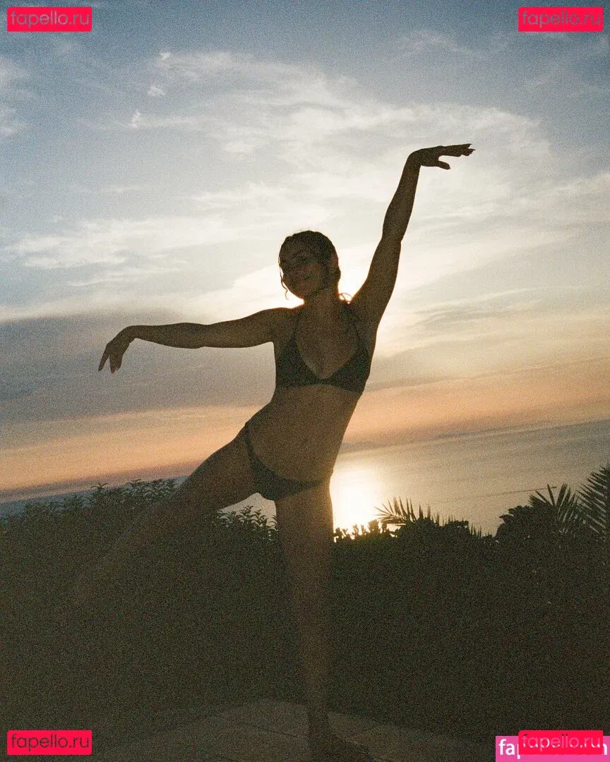 Charli XCX / charli_xcx / charlignarly Onlyfans Photo Gallery 