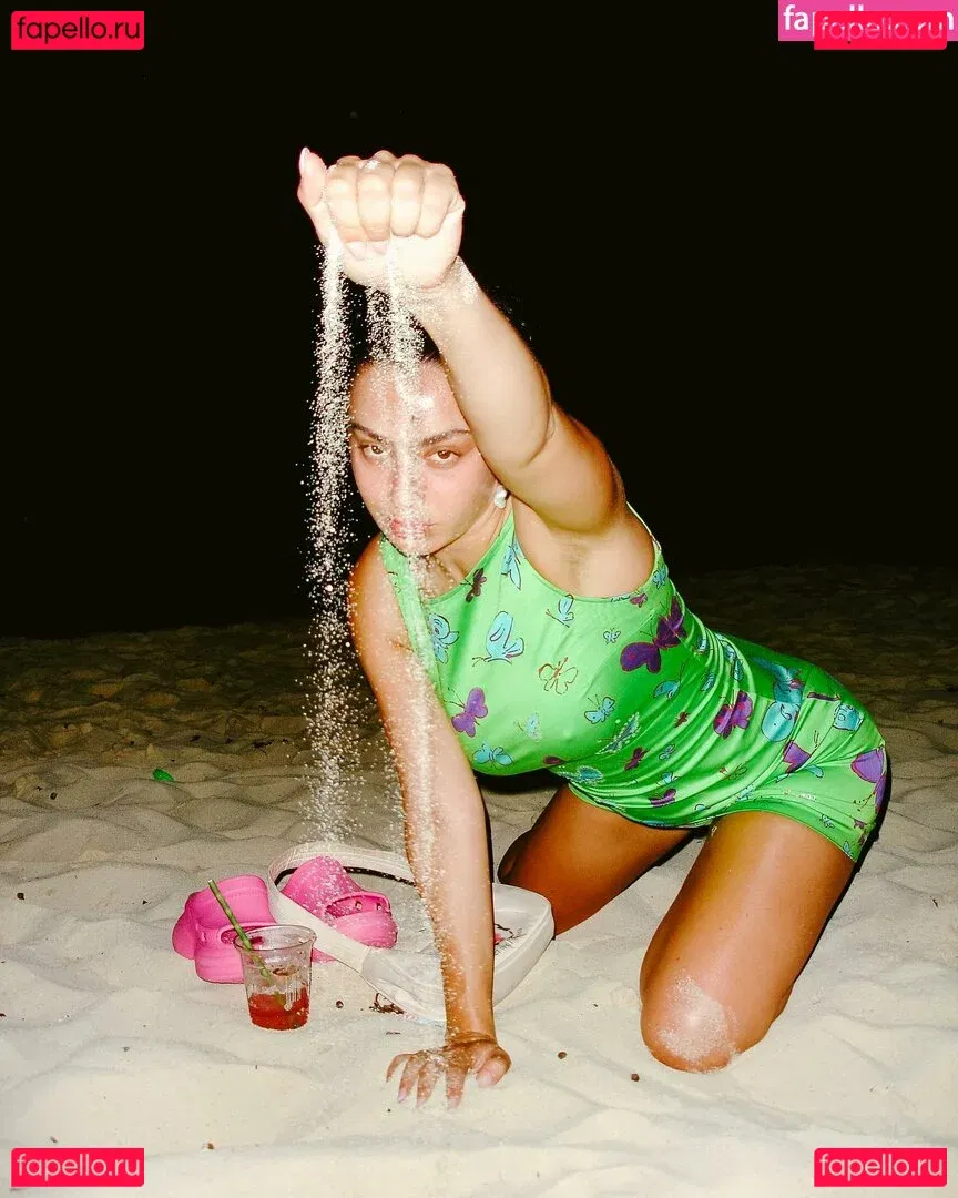 Charli XCX / charli_xcx / charlignarly Onlyfans Photo Gallery 