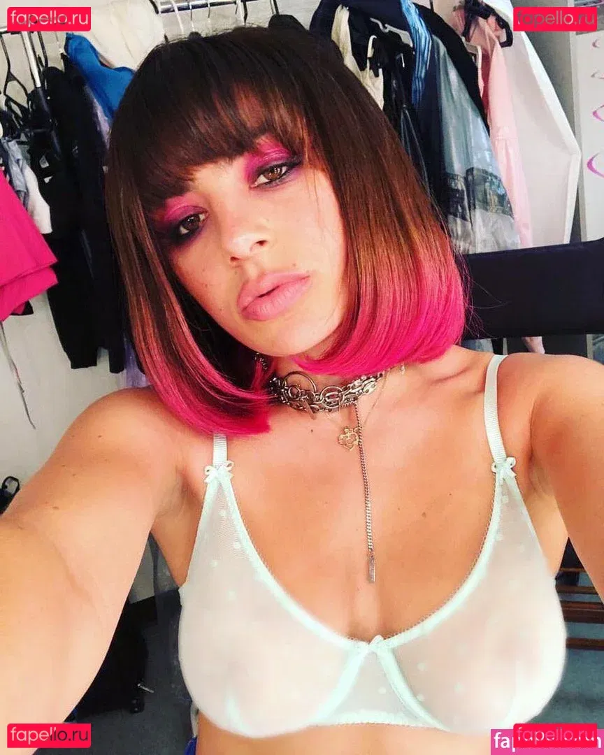 Charli XCX / charli_xcx / charlignarly Onlyfans Photo Gallery 