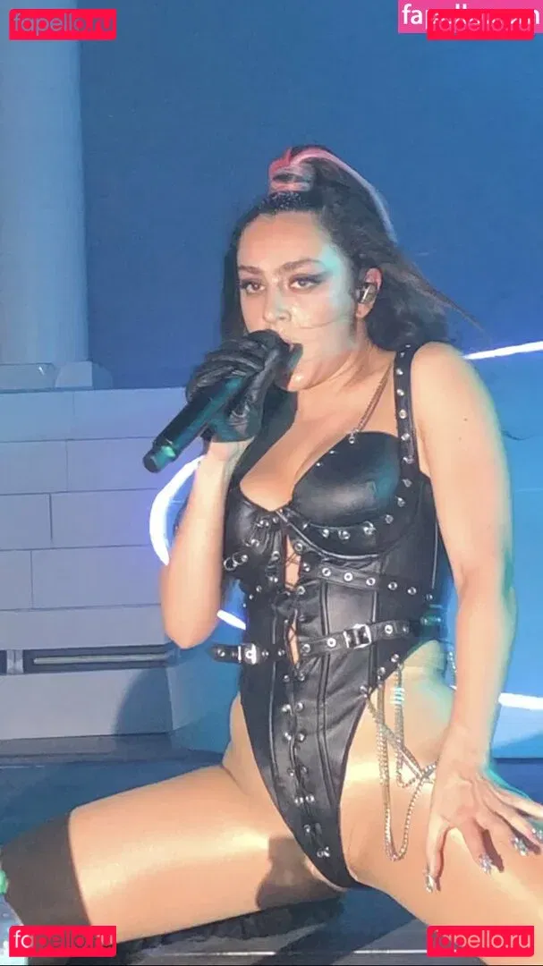 Charli XCX / charli_xcx / charlignarly Onlyfans Photo Gallery 