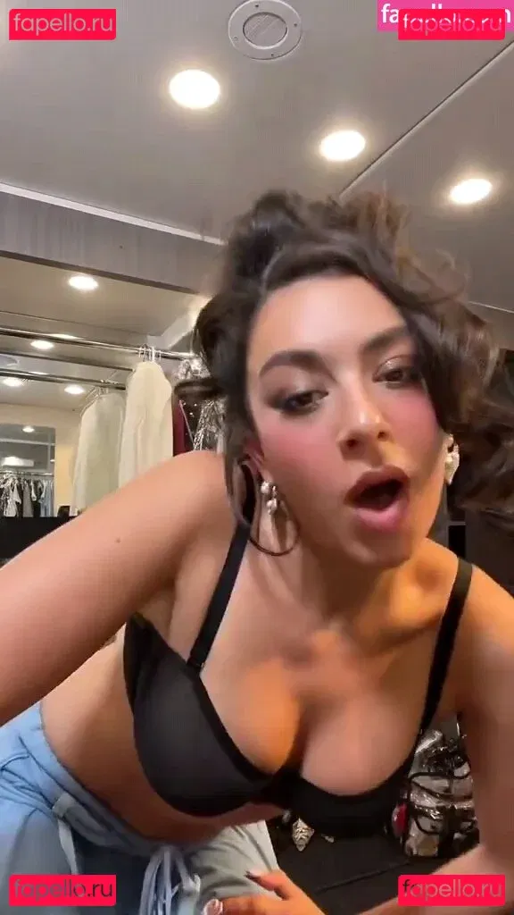 Charli XCX / charli_xcx / charlignarly Onlyfans Photo Gallery 