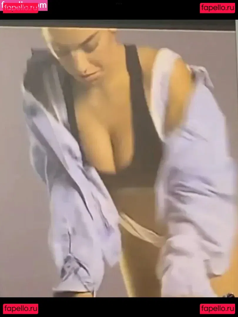 Charli XCX / charli_xcx / charlignarly Onlyfans Photo Gallery 