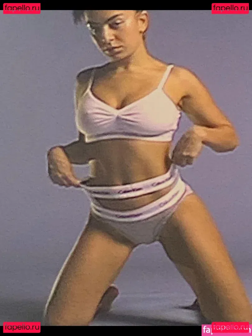 Charli XCX / charli_xcx / charlignarly Onlyfans Photo Gallery 