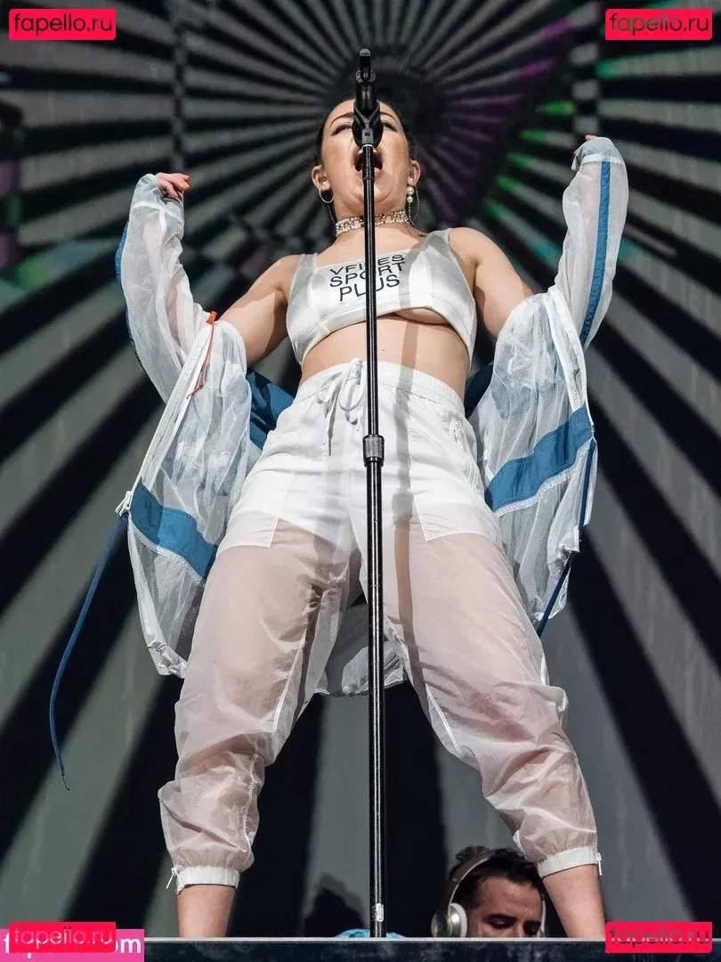 Charli XCX / charli_xcx / charlignarly Onlyfans Photo Gallery 