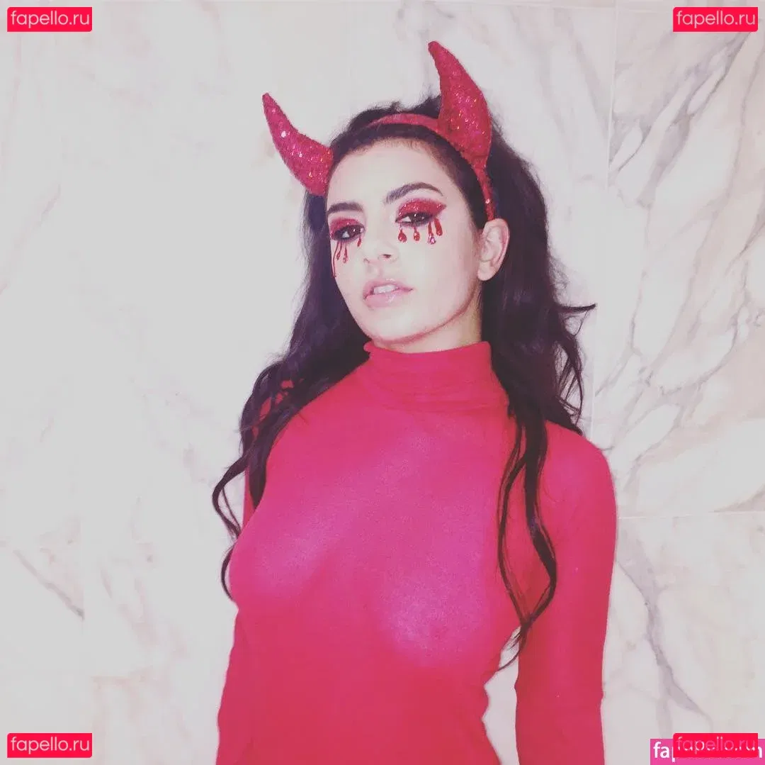 Charli XCX / charli_xcx / charlignarly Onlyfans Photo Gallery 