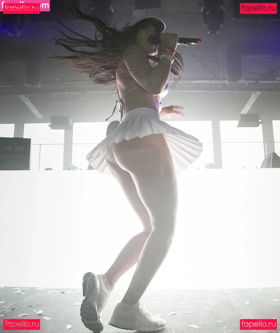 Charli XCX / charli_xcx / charlignarly Onlyfans Photo Gallery 