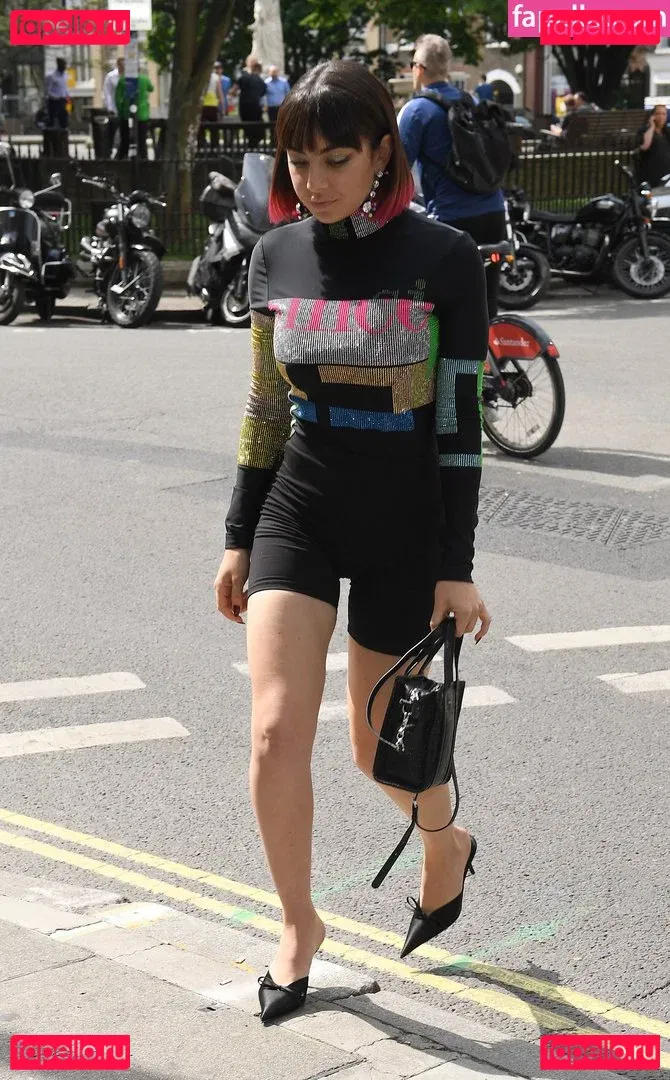 Charli XCX / charli_xcx / charlignarly Onlyfans Photo Gallery 