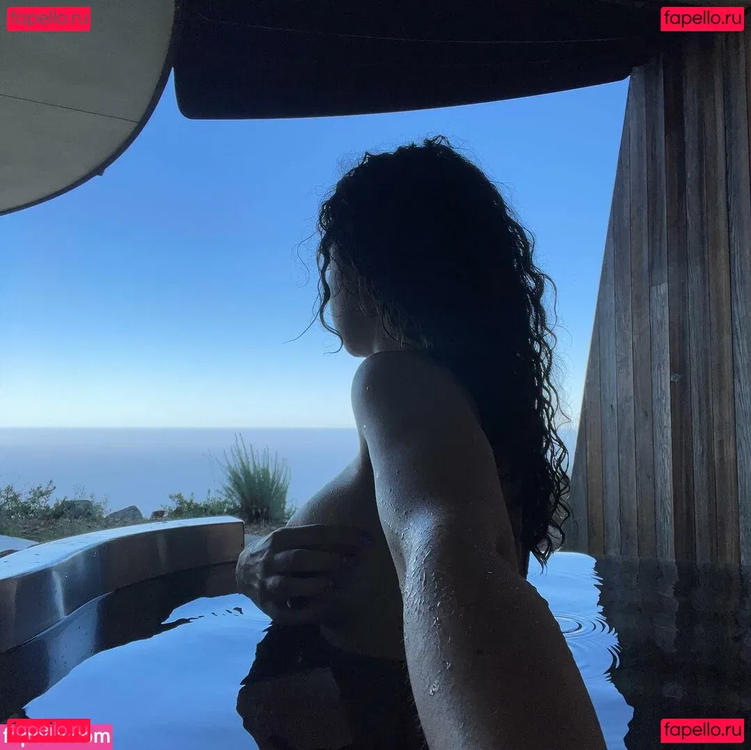 Charli XCX / charli_xcx / charlignarly Onlyfans Photo Gallery 