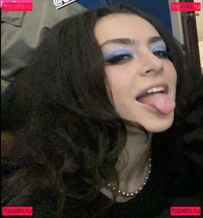 Charli XCX / charli_xcx / charlignarly Onlyfans Photo Gallery 